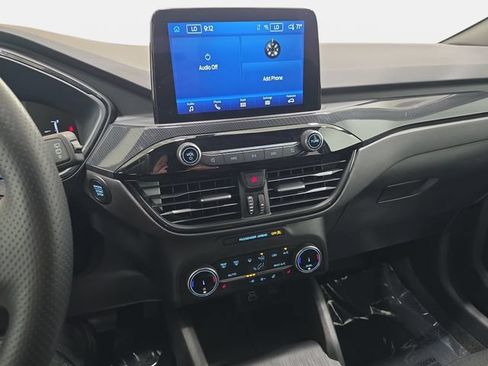 Certified 2025 Ford Escape ST-Line Select AWD/4WD image 17