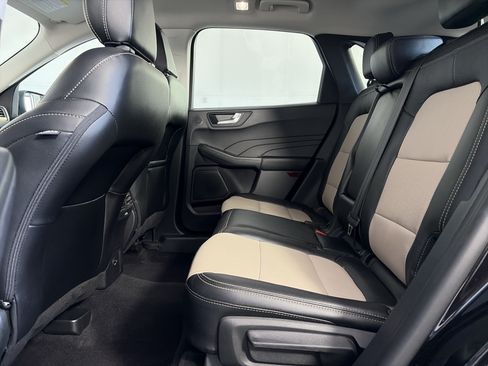 Used 2022 Ford Escape Titanium w/ Titanium Elite Package AWD/4WD image 7