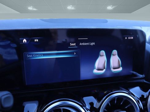 New 2025 Mercedes-Benz GLA 250 image 45