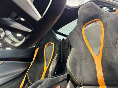 Used 2019 McLaren 720S image 13