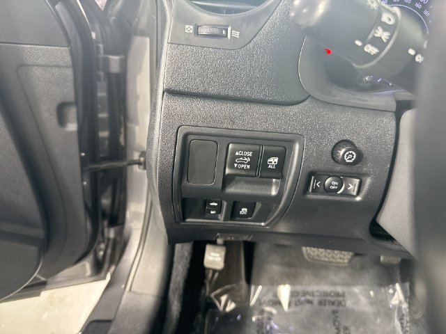 Used 2012 Lexus IS 250C w/ Luxury Pkg RWD image 15