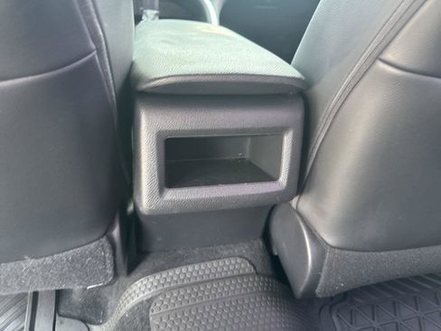 Used 2021 Toyota Camry SE FWD image 32