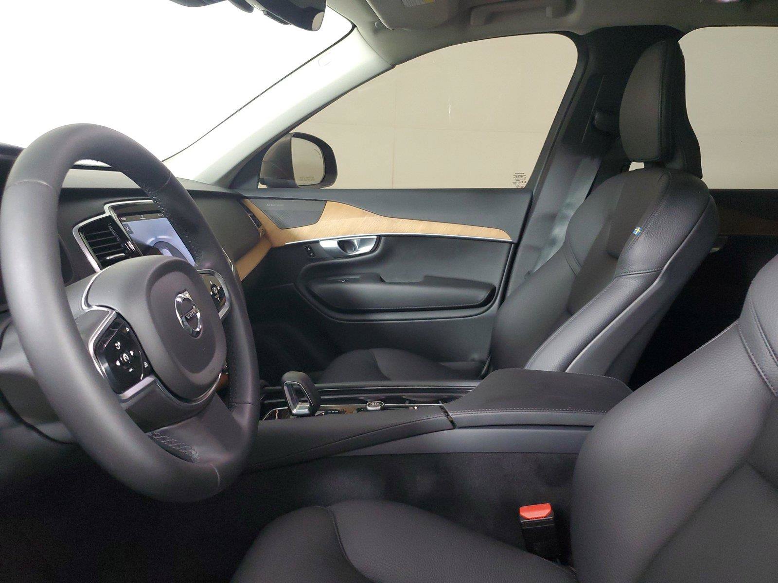 Certified 2024 Volvo XC90 B6 Plus w/ Protection Package Premier AWD/4WD image 23