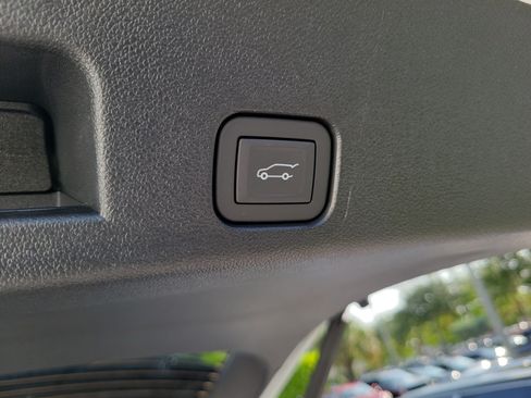 New 2026 GMC Acadia Elevation w/ Elevation Premium Package FWD image 10