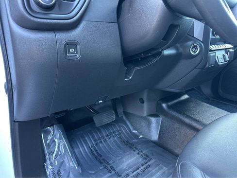 Used 2022 Chevrolet Silverado 1500 W/T w/ WT Value Package image 29