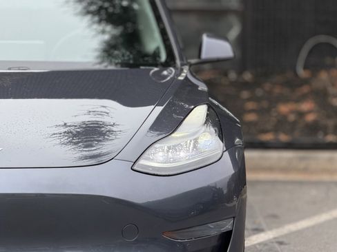 Used 2021 Tesla Model 3 Standard Range Plus image 5