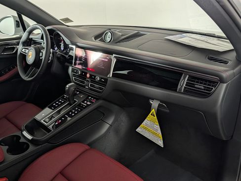 New 2026 Porsche Macan AWD/4WD image 19