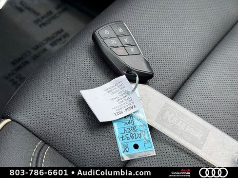 Used 2024 GMC Yukon SLT w/ SLT Premium Package AWD/4WD image 41