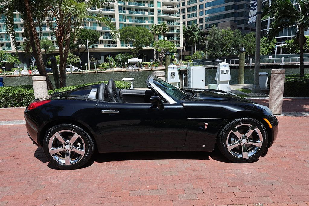 Used 2007 Pontiac Solstice GXP w/ Premium Package RWD image 26