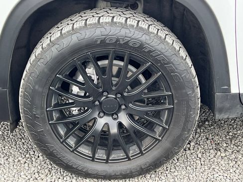 Used 2024 GMC Acadia Elevation image 43