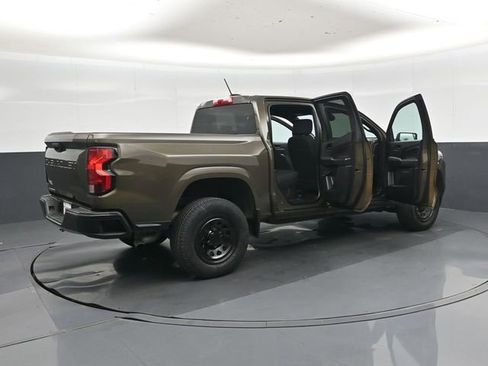 Used 2023 Chevrolet Colorado W/T image 45
