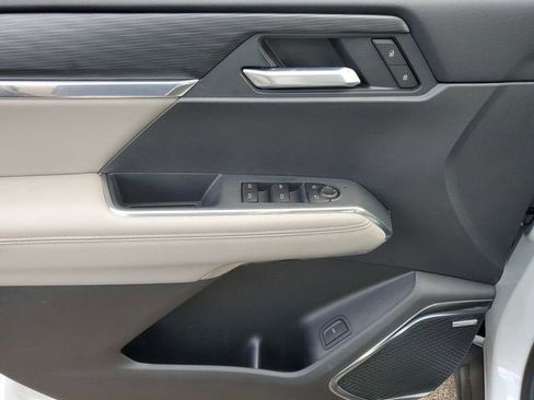 New 2026 GMC Acadia Elevation image 17