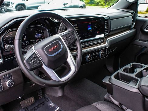 Used 2024 GMC Sierra 1500 Elevation AWD/4WD image 15