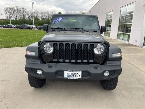 Used 2020 Jeep Wrangler Sport AWD/4WD image 3