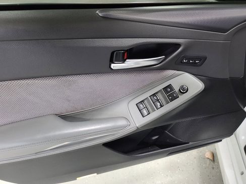 Used 2019 Toyota Avalon Touring w/ Advanced Safety Package image 11