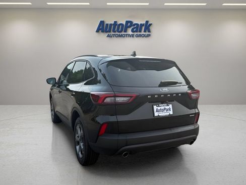 Used 2025 Ford Escape ST-Line Select AWD/4WD image 6