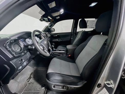 Used 2021 Toyota Tacoma TRD Sport RWD image 14
