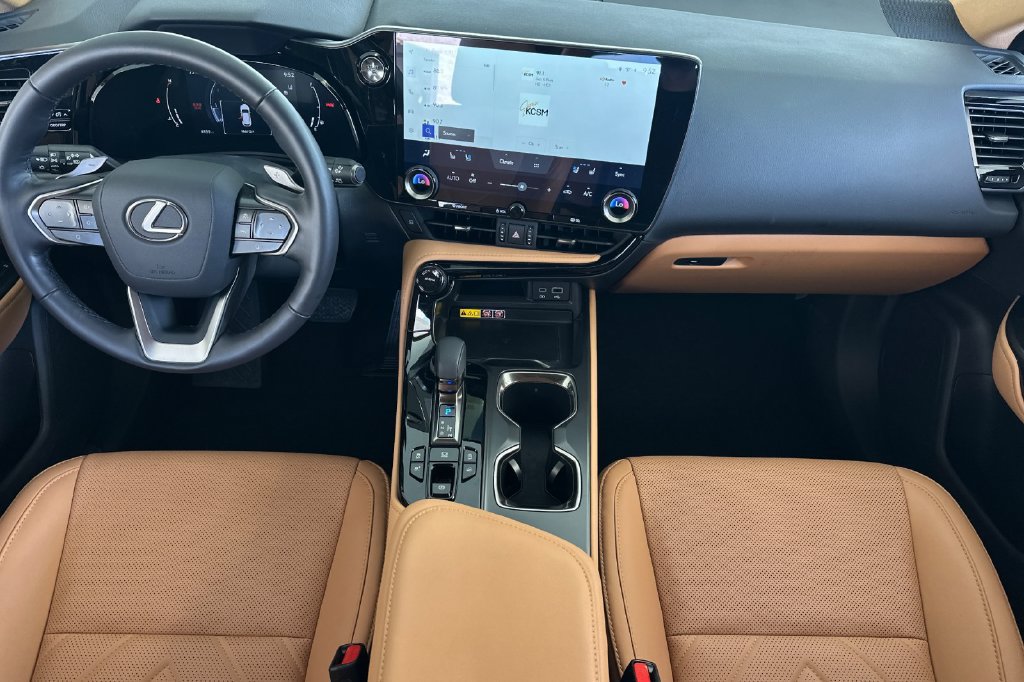 Used 2026 Lexus NX 350 AWD w/ Luxury Package image 15
