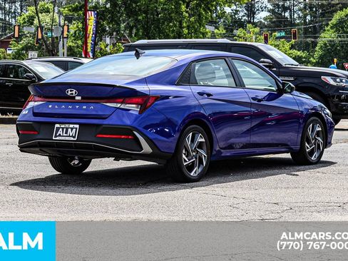 Used 2025 Hyundai Elantra Sport FWD image 6