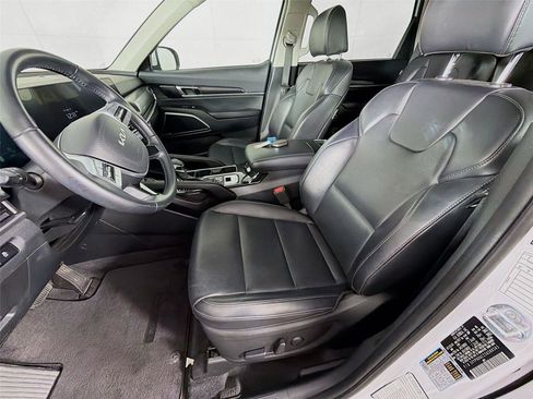 Used 2025 Kia Telluride S image 11