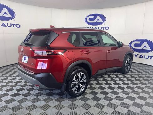 Used 2023 Nissan Rogue SV w/ SV Premium B Package FWD image 3