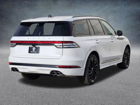 New 2026 Lincoln Aviator Reserve image 7