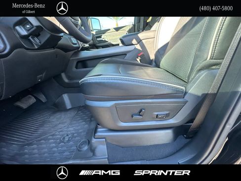 Used 2026 RAM 3500 Laramie AWD/4WD image 19
