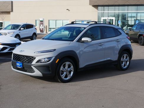 Certified 2023 Hyundai Kona SEL w/ Convenience Package image 3