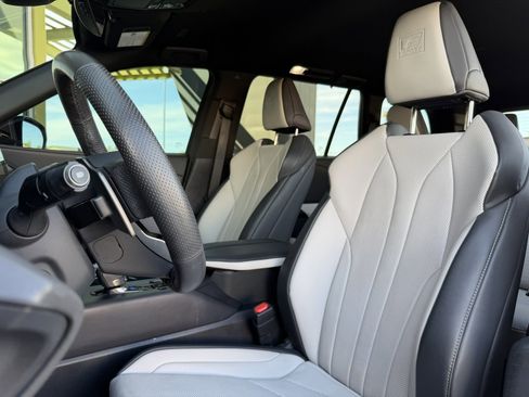 Used 2024 Lexus TX 500h AWD image 33