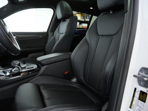 Used 2023 BMW X4 xDrive30i w/ M Sport Package AWD/4WD image 13