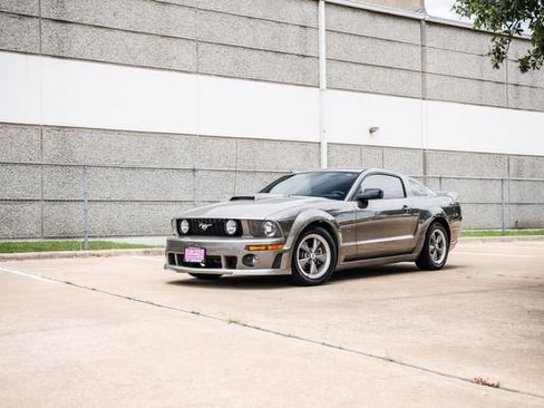 Used 2005 Ford Mustang GT Premium RWD image 35