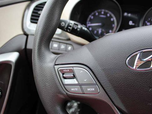 Used 2017 Hyundai Santa Fe Sport AWD/4WD image 16