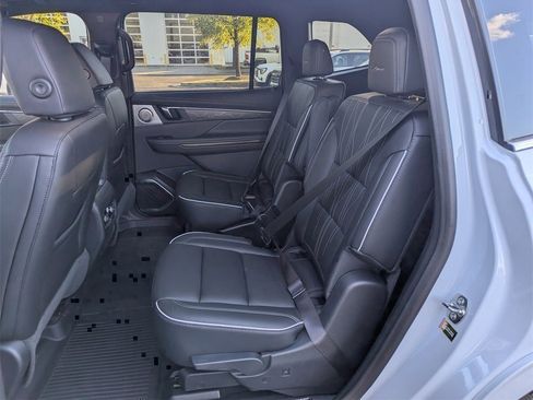 New 2026 Buick Enclave Avenir w/ Super Cruise Package image 12