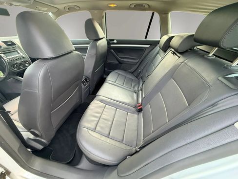 Used 2009 Volkswagen Jetta TDI FWD image 13