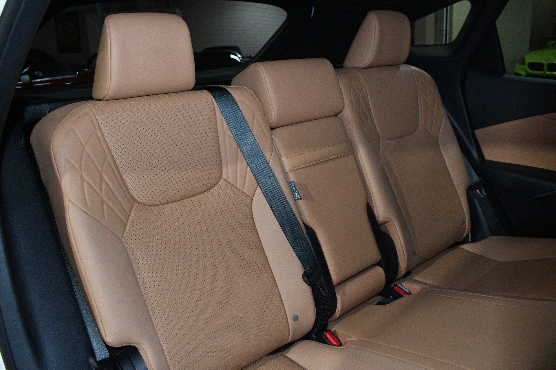 Used 2025 Lexus RX 350 Premium w/ Convenience Package FWD image 18