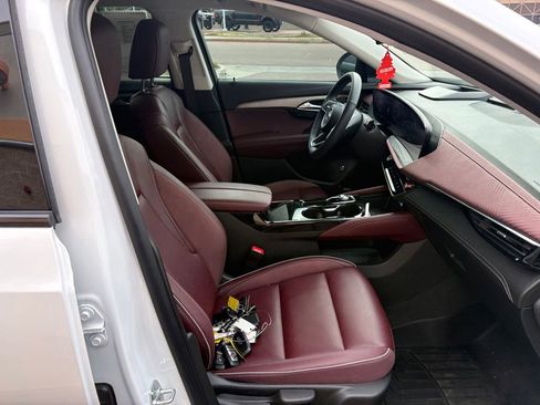 Used 2025 Buick Envision Sport Touring image 28