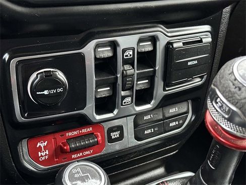 Used 2019 Jeep Wrangler Unlimited Rubicon w/ Steel Bumper Group image 21