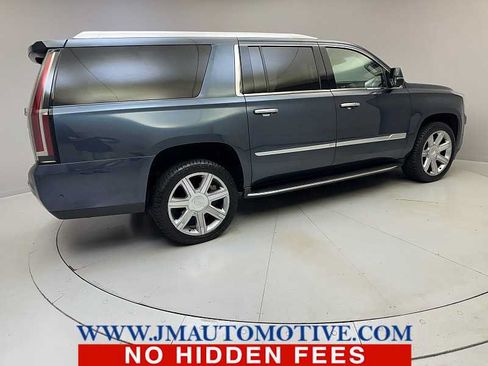 Used 2019 Cadillac Escalade ESV Luxury AWD/4WD image 5