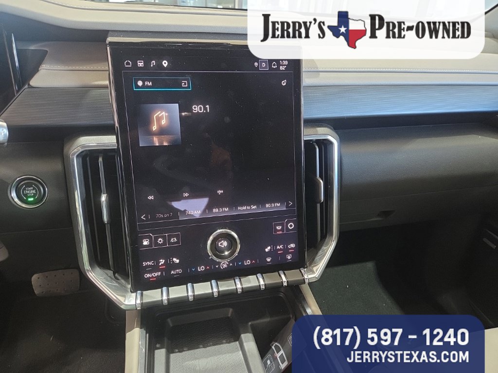 Used 2026 GMC Acadia Elevation w/ Elevation Premium Package AWD/4WD image 11