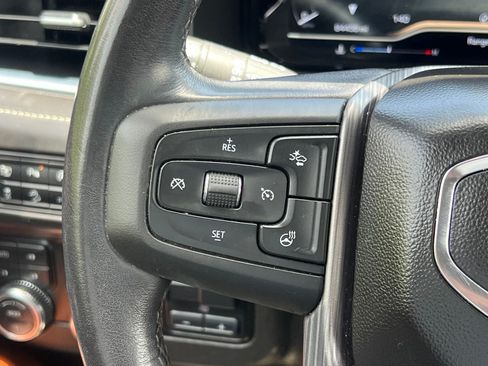 Used 2023 GMC Yukon Denali Ultimate AWD/4WD image 32