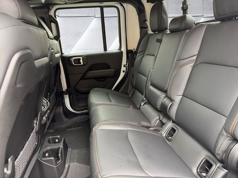 New 2026 Jeep Gladiator Sport AWD/4WD image 14