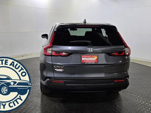 Used 2024 Honda CR-V EX image 6
