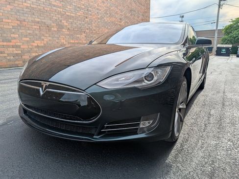 Used 2012 Tesla Model S Signature Performance RWD image 36