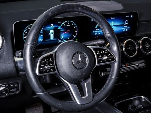 Used 2020 Mercedes-Benz GLB 250 4MATIC image 20