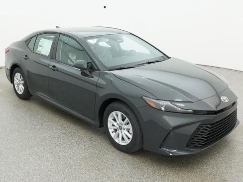 New 2026 Toyota Camry LE image 13