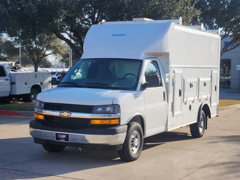 New 2025 Chevrolet Express 3500 w/ Power Convenience Package image 10
