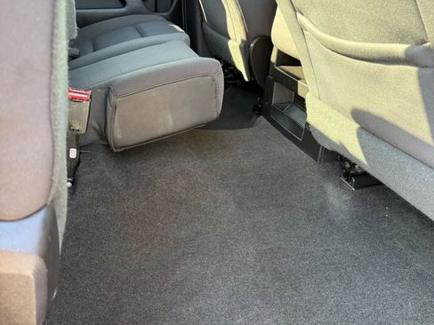 Used 2018 Chevrolet Silverado 1500 LT w/ All Star Edition image 35