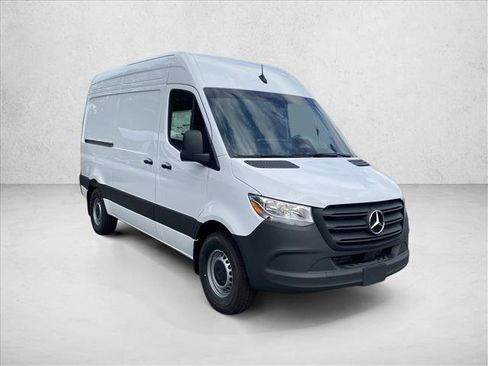 Used 2025 Mercedes-Benz Sprinter 2500 image 6