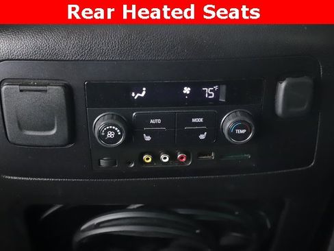 Used 2016 GMC Yukon Denali w/ Open Road Package image 30