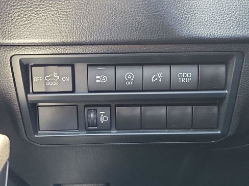 Used 2024 Toyota Tundra SR5 w/ SR5 Premium Package AWD/4WD image 17